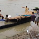 কুড়িগ্রামের ব্রহ্মপুত্র নদে ঝড়ে চার নৌকা ডুবে ক্ষয়ক্ষতি ও সার নিমজ্জিত