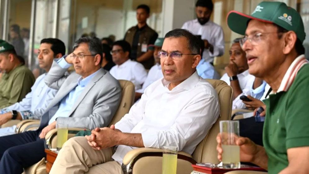 প্রাথমিক বিদ্যালয় গোল্ডকাপ ফুটবলের চূড়ান্ত পর্ব উপভোগ করলেন প্রধানমন্ত্রী তারেক রহমান