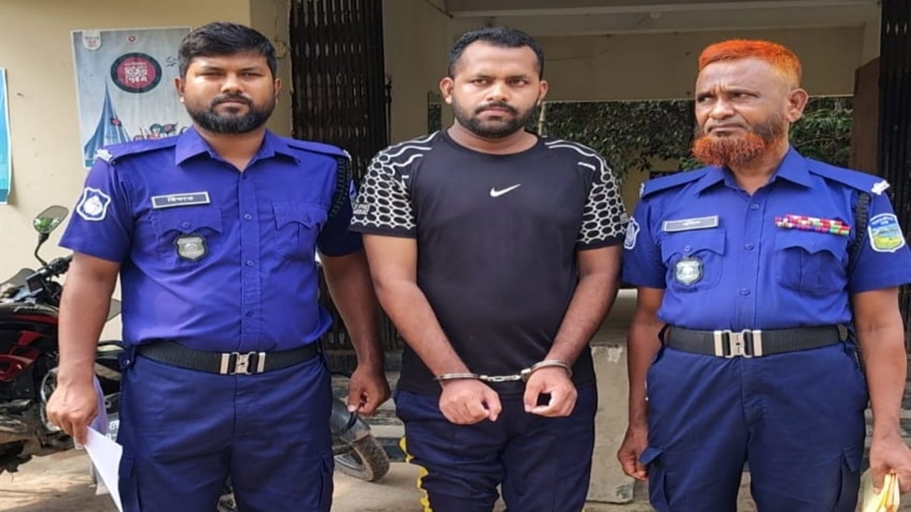 তরুণীর ছবি ও ভিডিও বিকৃত করে অনলাইনে হয়রানি, সাবেক সেনাসদস্য গ্রেপ্তার