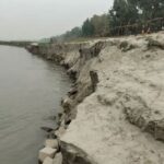 যমুনার করাল গ্রাসে টাঙ্গাইলের নাগরপুরে ছয় বসতবাড়ি ও মসজিদ বিলীন