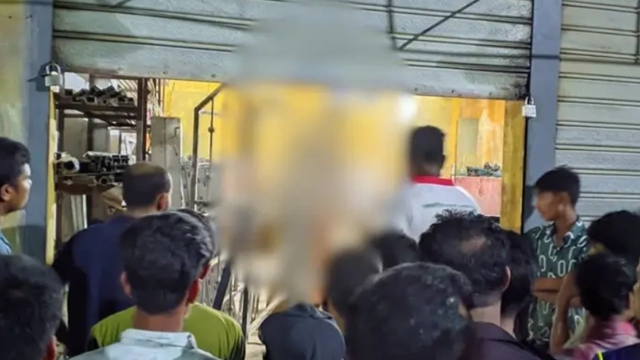 কক্সবাজারে থাই গ্লাস ব্যবসায়ী ঝুলন্ত লাশ উদ্ধার পরকীয়ার জেরে আত্মহত্যার ধারণা