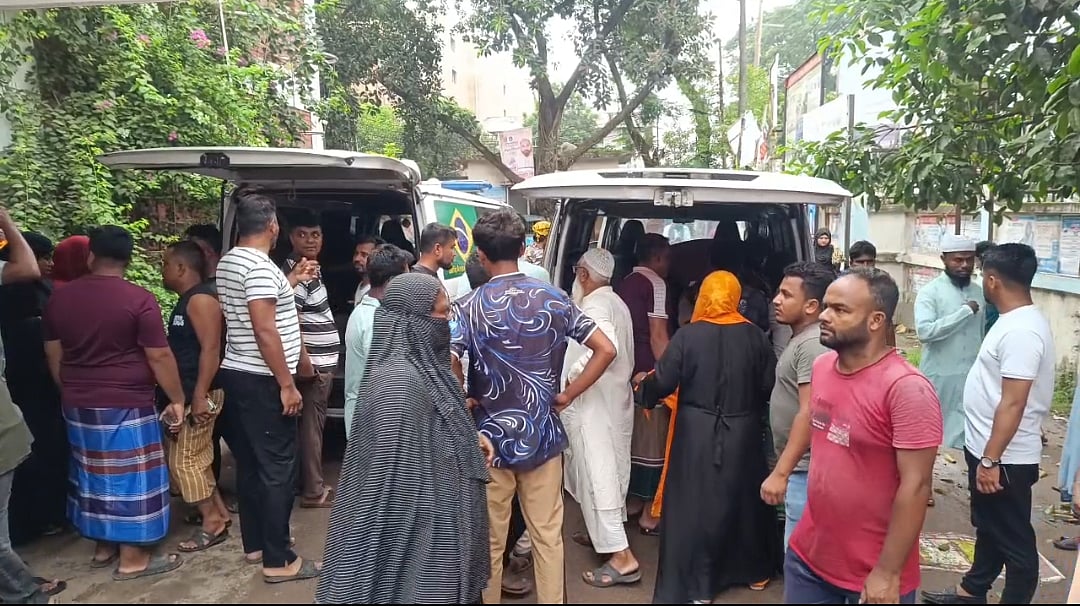 Three dead, two injured in Brahmanbaria road collision