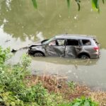 Toddler killed in head-on collision between car and autorickshaw in Rajbari