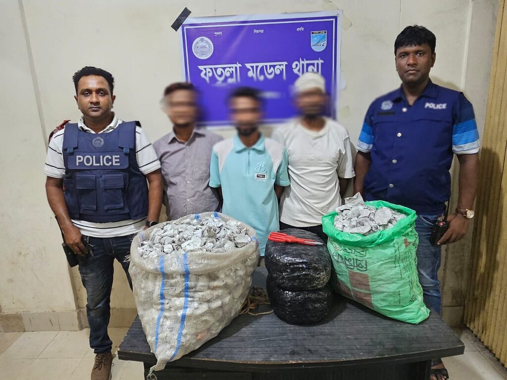 Eight injured in police-drug dealer shootout in Narayanganj