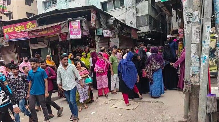 Dhaka police arrest 26 garment workers during protest over factory closure and unpaid wages