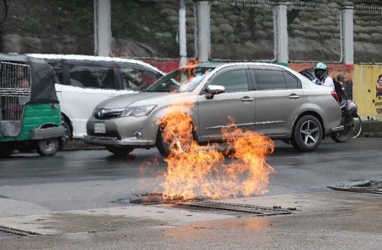Firefighters Extinguish Pipeline Blaze on Chittagong Thoroughfare
