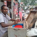 Ice Cream Vendor Keeps Childrens Education Dreams Alive Through Decades of Struggle