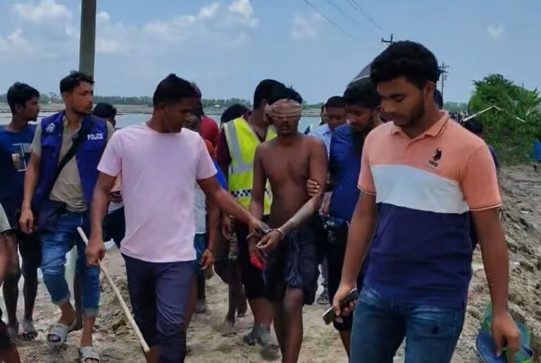 Sundarbans Coast Guard Raid Results in Criminal Charges Against Notorious Gang Leaders