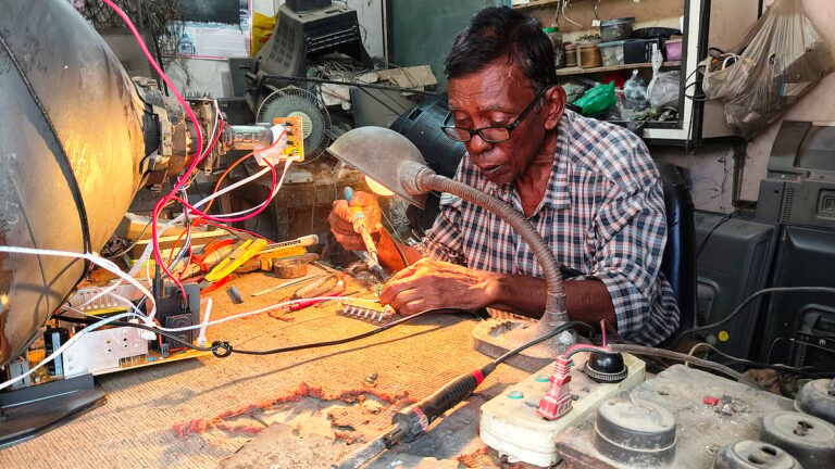 Six Decades of Innovation: Dinajpur Technician Keeps Obsolete Technology Alive