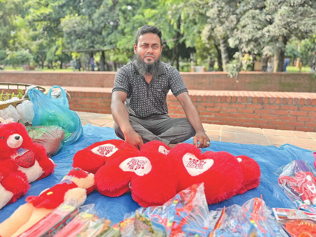 Economic Strain Forces Dhaka Low-Income Earners into Secondary Jobs to Meet Daily Needs