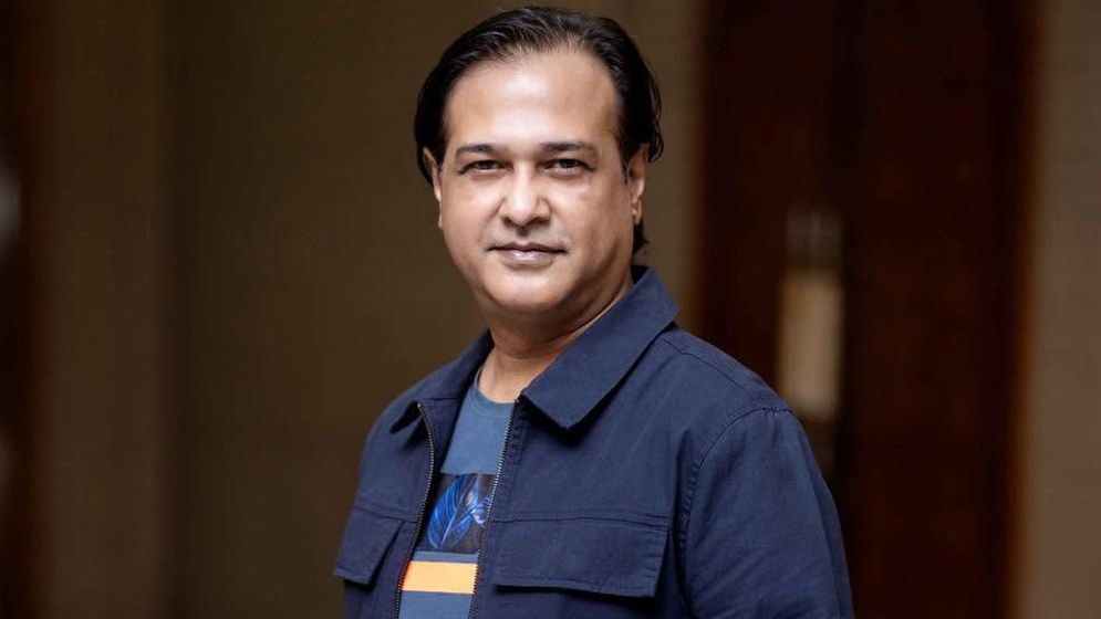 Singer Asif Akbar Urges Parents to Respect Childrens Personal Choices in World Cup Fandom