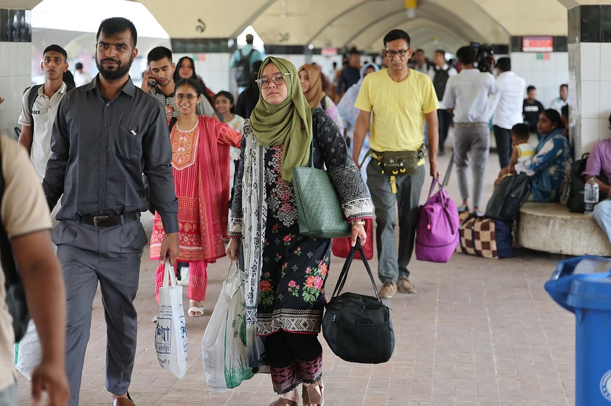 Bangladesh resumes operations as holidaymakers return following Eid al-Adha break