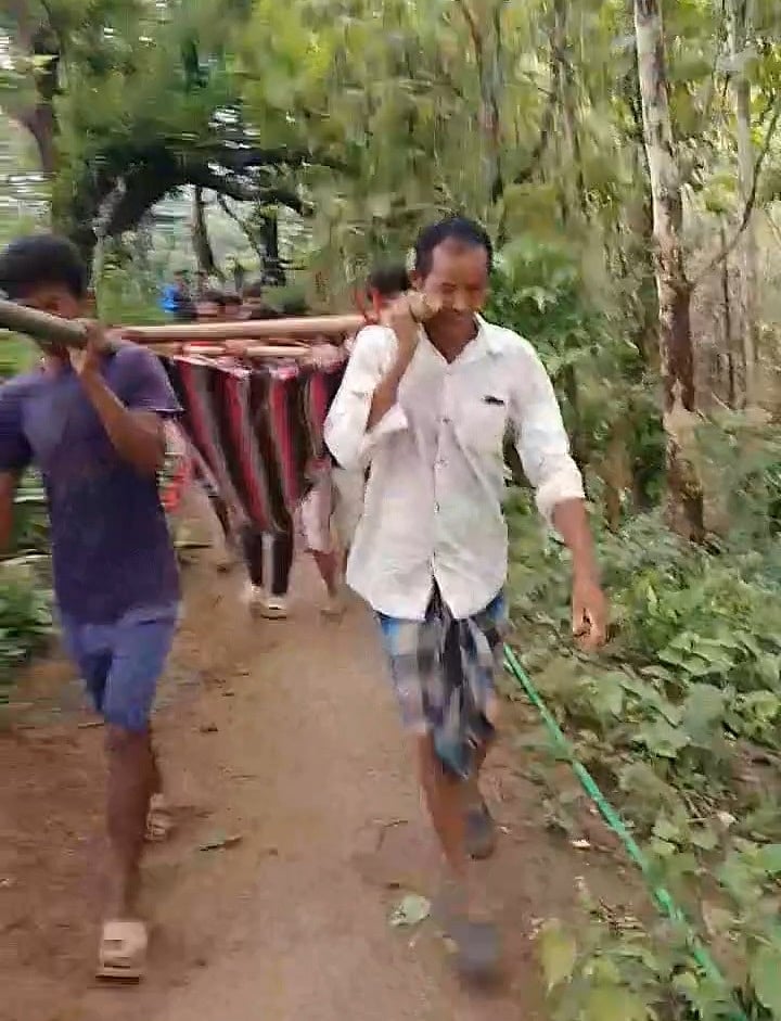 Remote Rangamati Villagers Carry Pregnant Woman Through Jungle to Reach Hospital
