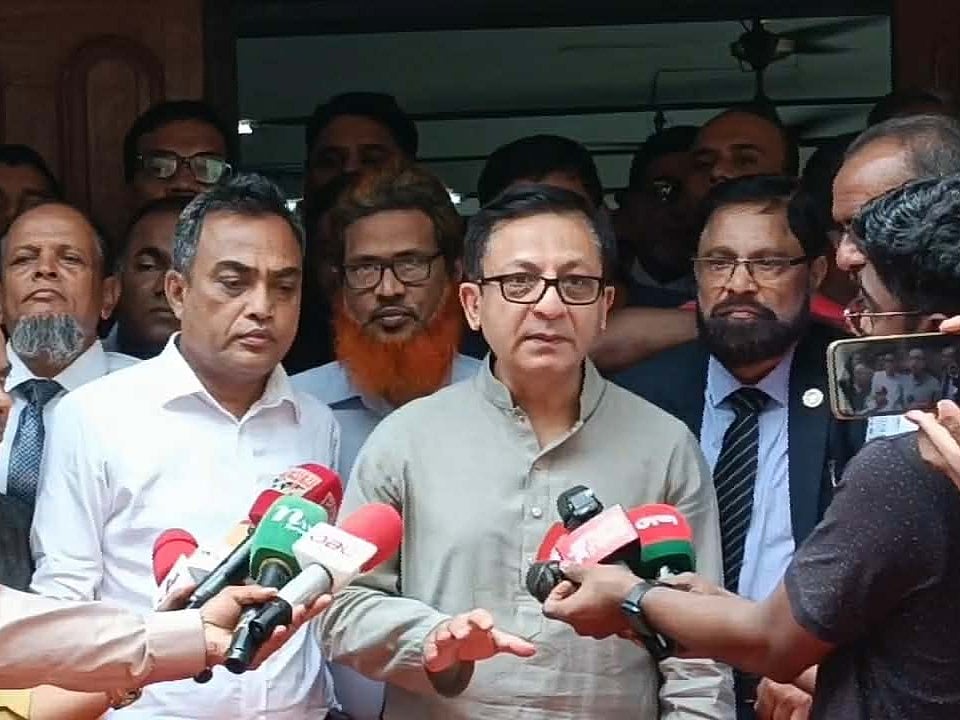 Bangladesh expects surge in Chinese investment following Prime Ministers Beijing visit