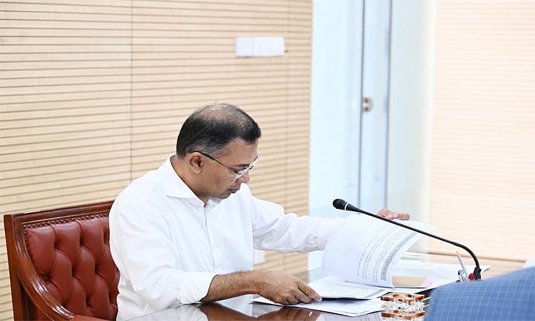 Bangladesh Prime Minister Orders Relocation of Dhaka Bus Terminals to Ease Traffic Congestion