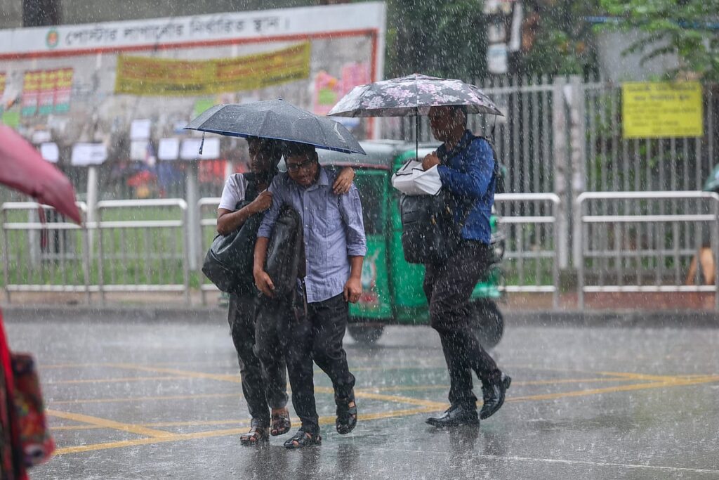 Meteorological Department Forecasts Widespread Rain and Thundershowers Across Bangladesh