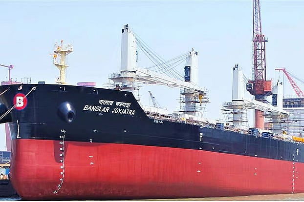 Bangladeshi cargo ship remains stranded in Persian Gulf despite Iran-US de-escalation