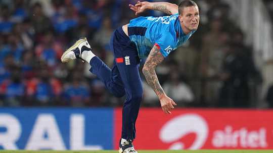 ভারত সিরিজের বাকি অংশের জন্য ইংল্যান্ড দলে ফিরলেন ব্রাইডন কার্স