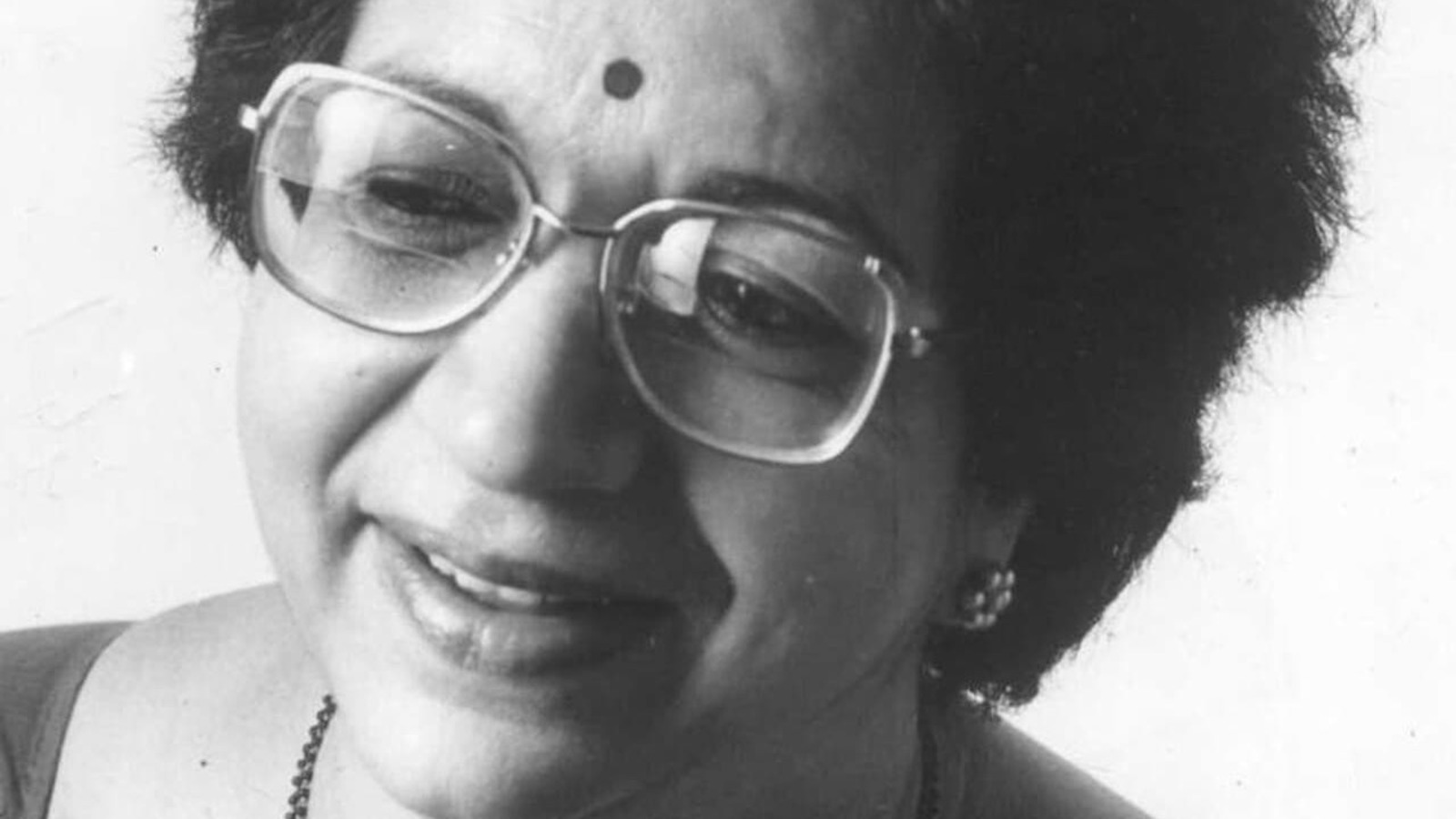 প্রয়াত ভারতীয় নাট্য আন্দোলনের কিংবদন্তি নির্দেশক ও অভিনেত্রী বিজয়া মেহতা