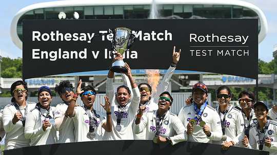 লর্ডসে দাপুটে জয় ভারতের ক্রিকেটে টেস্টের নতুন আশার আলো