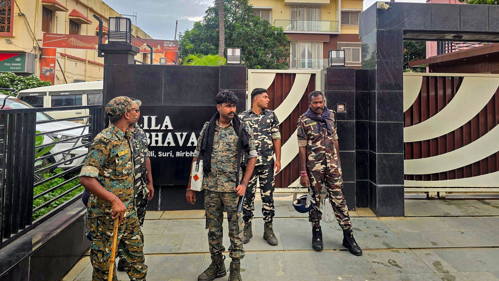 বীরভূমে পাথরের সাম্রাজ্য দখল ১৫০ কোটি টাকার সম্পদ ও ২৪২টি গাড়ি বাজেয়াপ্ত