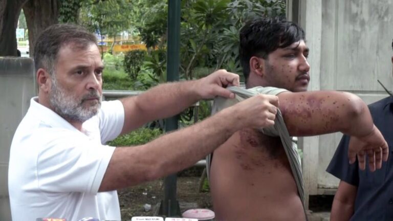 নিট প্রশ্নফাঁস বিরোধী বিক্ষোভে বলপ্রয়োগে নিয়ম মেনেই পদক্ষেপ, দাবি সিআরপিএফ-এর অভ্যন্তরীণ প্রতিবেদনে