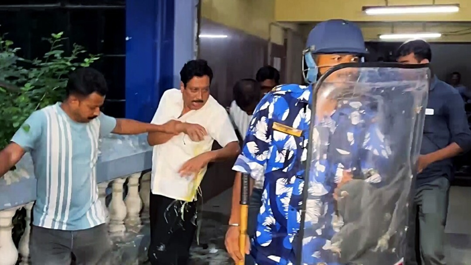 সব্যসাচী দত্তের বাড়িতে ইডির তল্লাশি, ১১টি ঠিকানায় একযোগে অভিযান