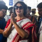 দীর্ঘ দুই দশক পর কলকাতায় ফিরলেন তসলিমা নাসরিন, ঘিরে ফেলেছে রাজনৈতিক বিতর্ক