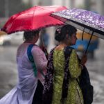 বঙ্গোপসাগরে নিম্নচাপের জেরে দক্ষিণবঙ্গে ভারী বৃষ্টির পূর্বাভাস কমলা সতর্কতা জারি উপকূলীয় দুই জেলায়