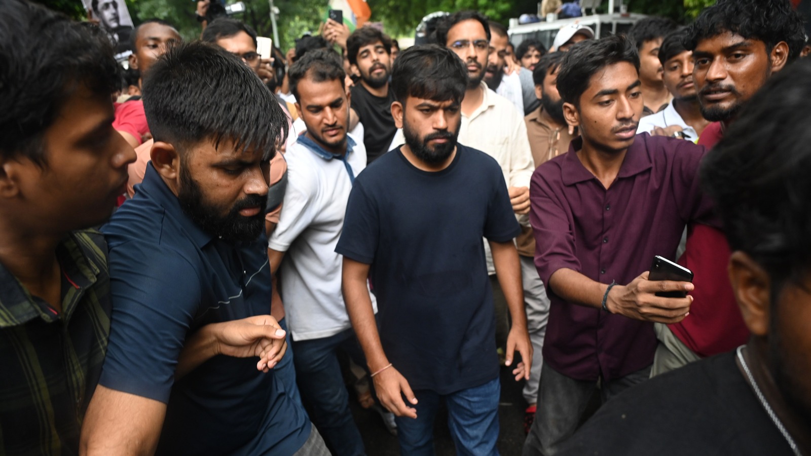 শিক্ষামন্ত্রীর পদত্যাগের পরেও ক্ষুব্ধ ছাত্রসমাজ সরকার বদলের হুঁশিয়ারি দিলেন অভিজিৎ দীপক
