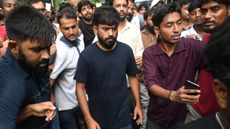 অসুস্থতা উপেক্ষা করেই ধর্মেন্দ্র প্রধানের পদত্যাগের দাবিতে অনড় অভিজিৎ দীপকে
