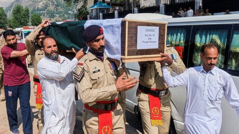 খাইবার পাখতুনখোয়ায় ভয়াবহ জঙ্গি হামলা, নিহত ১৫ নিরাপত্তাকর্মী