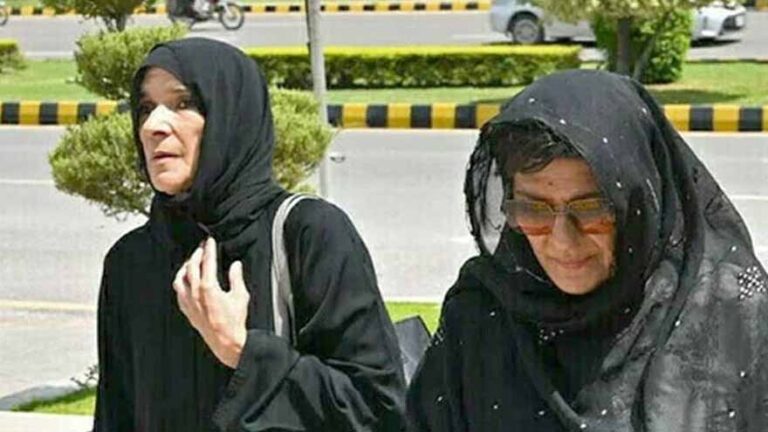 ইমরান খানের দুই বোনের বিরুদ্ধে স্থায়ী গ্রেপ্তারি পরোয়ানা জারি করল আদালত