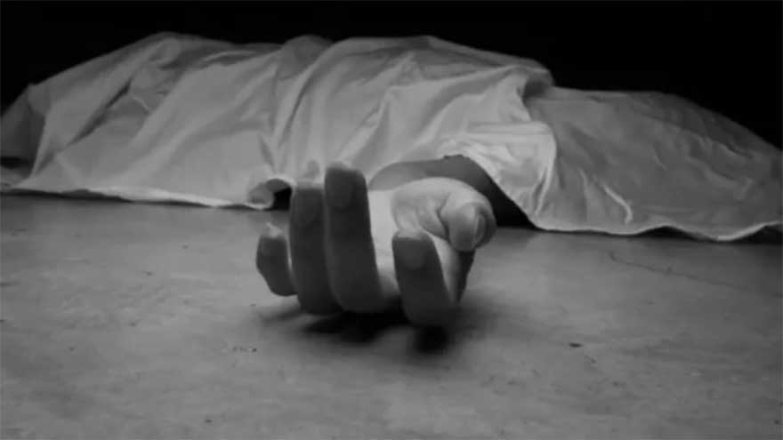 পাওয়া না পাওয়া বকেয়া ৩০০ রুপি প্রাণ কাড়ল সাবেক কর্মীর