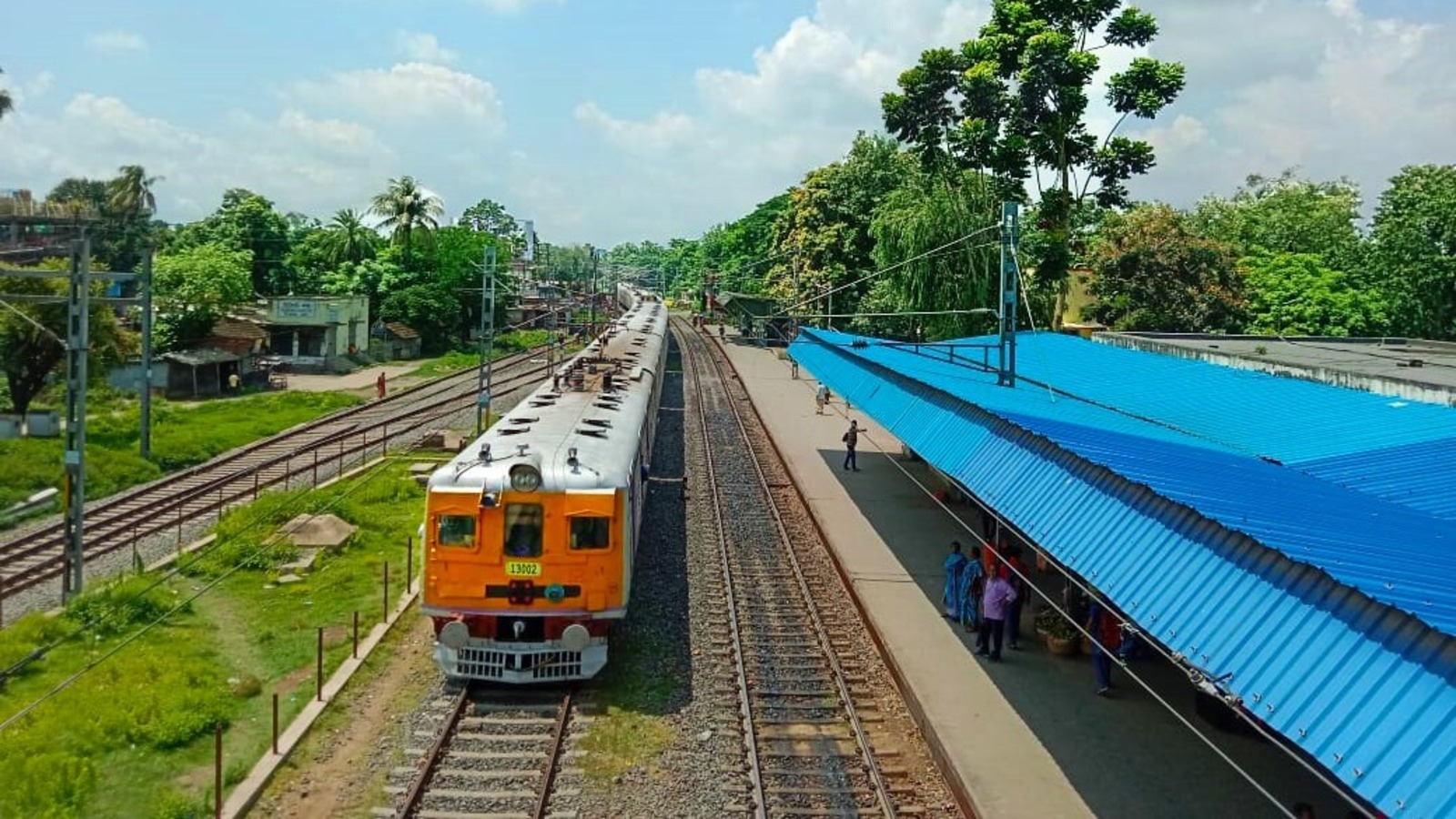 শিয়ালদা শাখায় নতুন ট্রেনের ঘোষণা বাড়ল কৃষ্ণনগরগামী লোকাল ট্রেনের সময়সীমা
