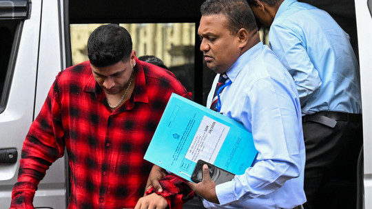 লঙ্কা প্রিমিয়ার লিগে ম্যাচ ফিক্সিংয়ের অভিযোগ প্রাক্তন ভারতীয় ক্রিকেটার মনজোত কালরা জেল হেফাজতে