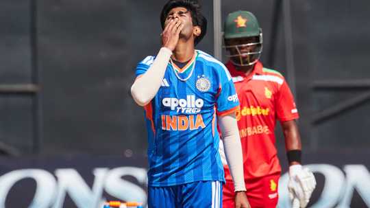 হারারেতে গতির ঝড় তুলে জিম্বাবুয়ে বধ ভারতের, রেকর্ড গড়া ফিফটিতে উজ্জ্বল সূর্যবংশী