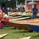 বর্ষার আগমনে সরগরম মানিকগঞ্জের ঘিওর নৌকার হাট