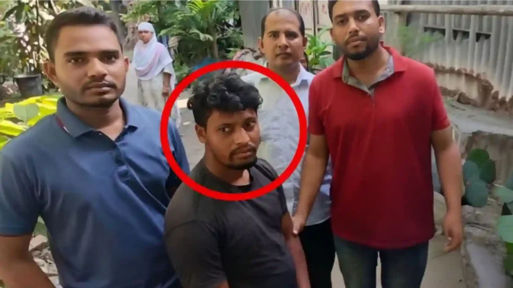 চলন্ত অটোরিকশায় কলেজছাত্রীদের সামনে অশালীন আচরণের অভিযোগ, ভেদরগঞ্জে যুবক আটক