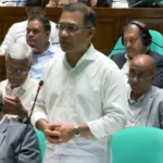 PM Pledges Salary Hike for Teachers, Boost for Primary Education