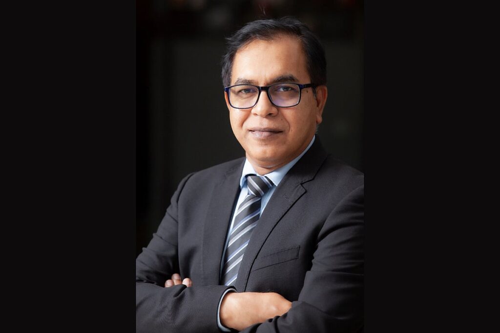 বেঙ্গল কমার্শিয়াল ব্যাংকের ব্যবস্থাপনা পরিচালক হিসেবে কে এম আওলাদ হোসেনের দায়িত্ব গ্রহণ