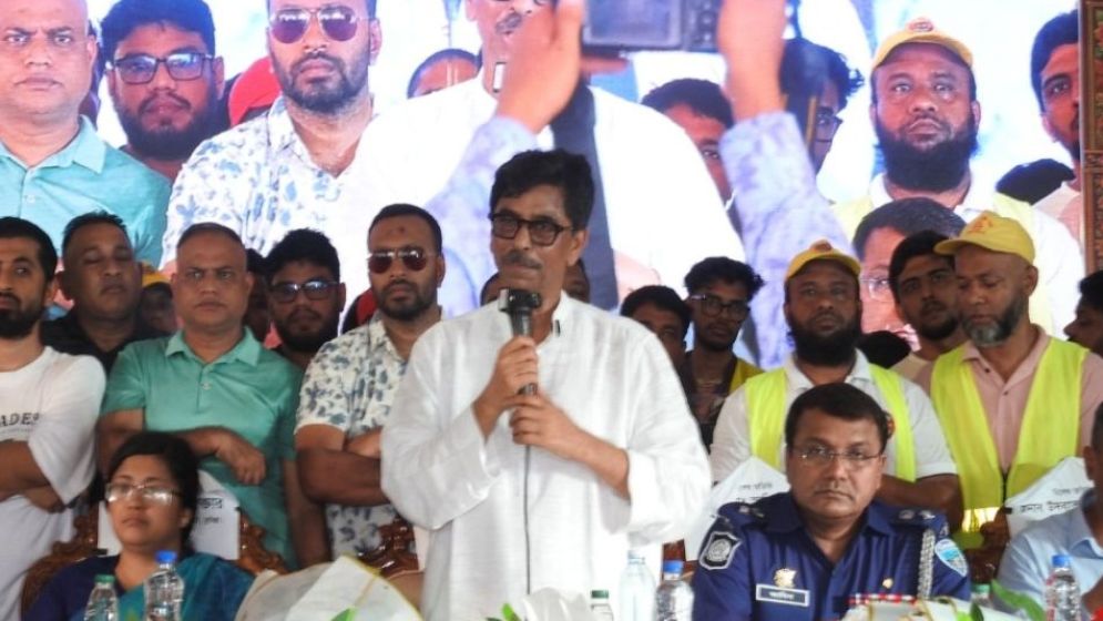 সব ধর্মের মানুষের নিরাপত্তা নিশ্চিত করতে সরকার বদ্ধপরিকর কৃষিমন্ত্রী