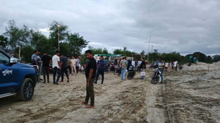 কুষ্টিয়ায় বালুমহাল নিয়ে বিরোধের জেরে গুলিবিদ্ধ বিএনপি নেতা