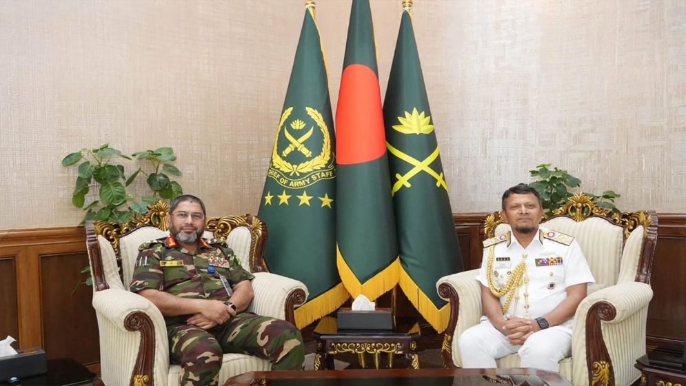 সেনাবাহিনী প্রধানের সঙ্গে নৌবাহিনী প্রধানের বিদায়ী সৌজন্য সাক্ষাৎ