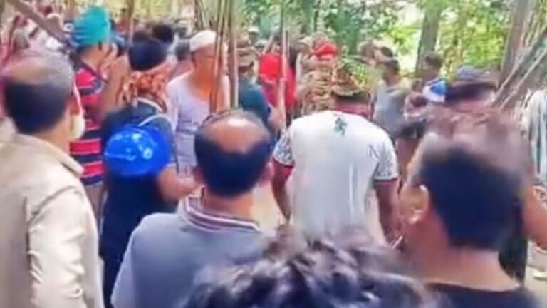 ভৈরবে বাজারের নামকরণ নিয়ে দুই গ্রামবাসীর সংঘর্ষে নিহত ১, আহত অর্ধশত