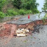 টানা বর্ষণে চার দিন বিচ্ছিন্ন রাঙ্গামাটির বাঘাইছড়ি সড়ক যোগাযোগ সচল করার উদ্যোগ