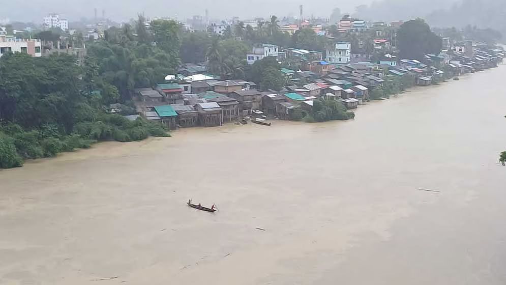 পাঁচ জেলায় নদ-নদীর পানি বিপৎসীমার ওপরে নতুন করে বন্যার পূর্বাভাস