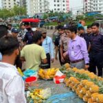মেট্রোরেল স্টেশনের চারপাশ দখলমুক্ত করতে ডিএমটিসিএলের উচ্ছেদ অভিযান