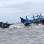 কুতুবদিয়ায় ট্রলারডুবিতে চার জেলের মৃত্যু নিখোঁজ একজন