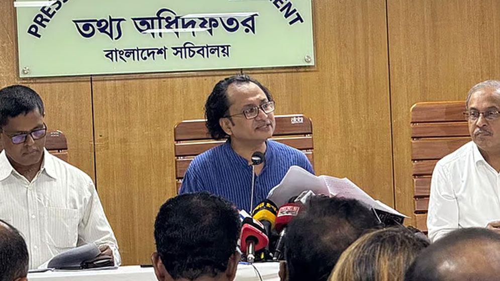 মন্ত্রিসভায় রদবদলের সম্ভাবনা উড়িয়ে দিলেন না তথ্য উপদেষ্টা